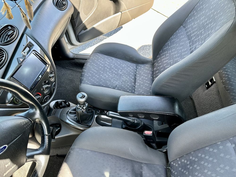 Ford Focus F2000 Gasolina/GPL