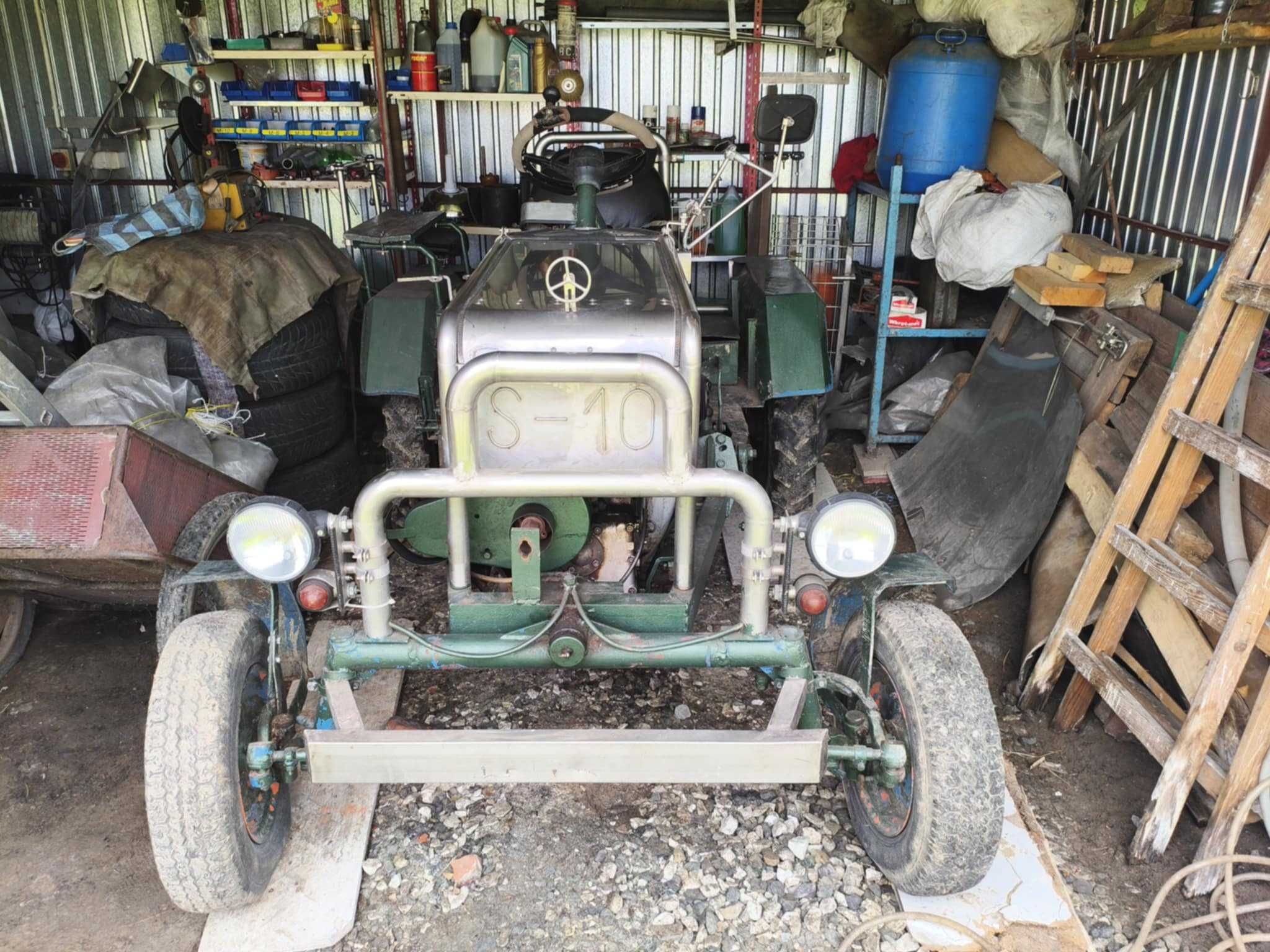 Traktor-papaj silnik S10 diesel