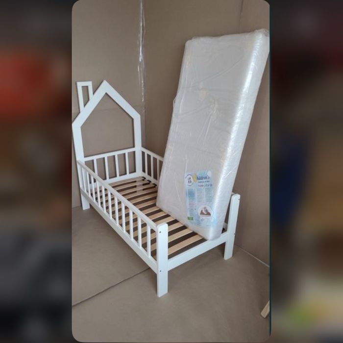 Кровать дитяча з матрасом новим ,кровать стан  нової