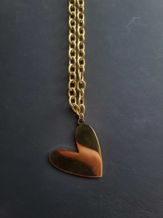 Colar Dourado com Coração