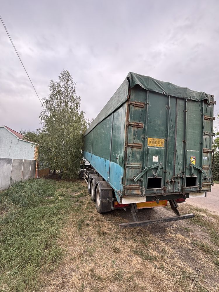 Напівпричіп Bodex