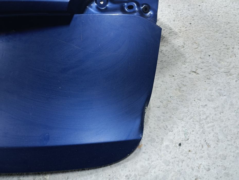 Кришка багажника Tesla model Y