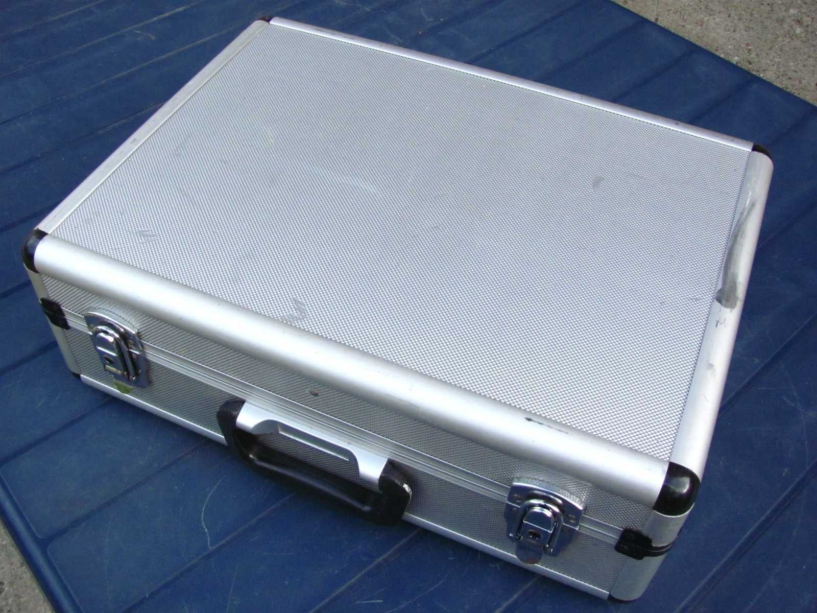 Fajny aluminiowy kufer transportowy case cases walizka