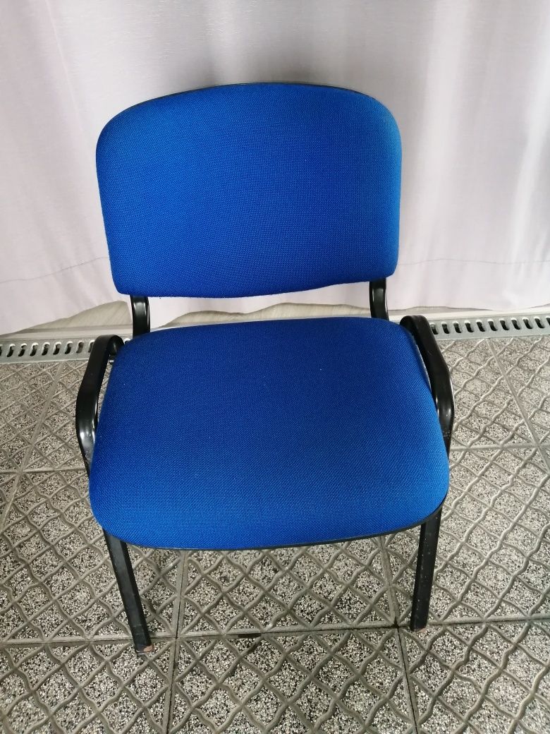 Cadeiras Linea pretas e Azul c/ Novas