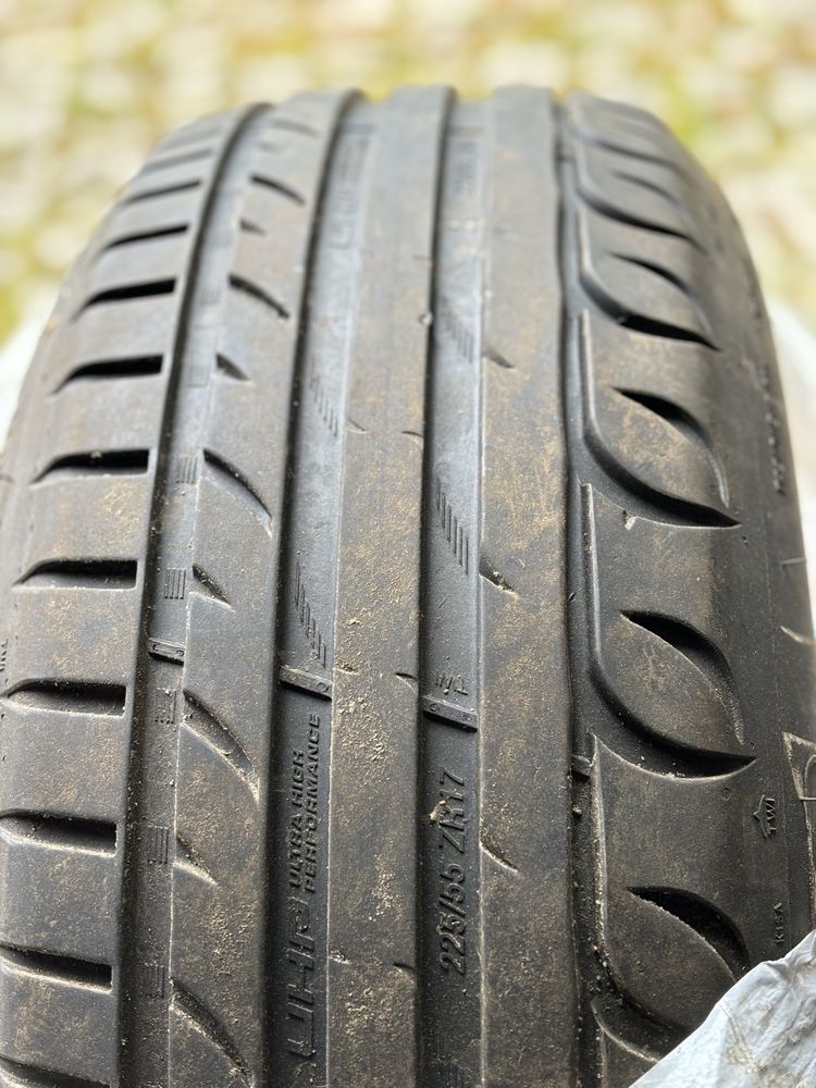 225 55 R17 Pirelli P7 Cinturato run flat