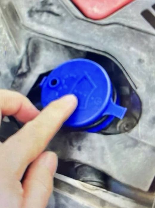 Продам ковпачок кришку бачка омивача на fiat punto doblo вантажівок