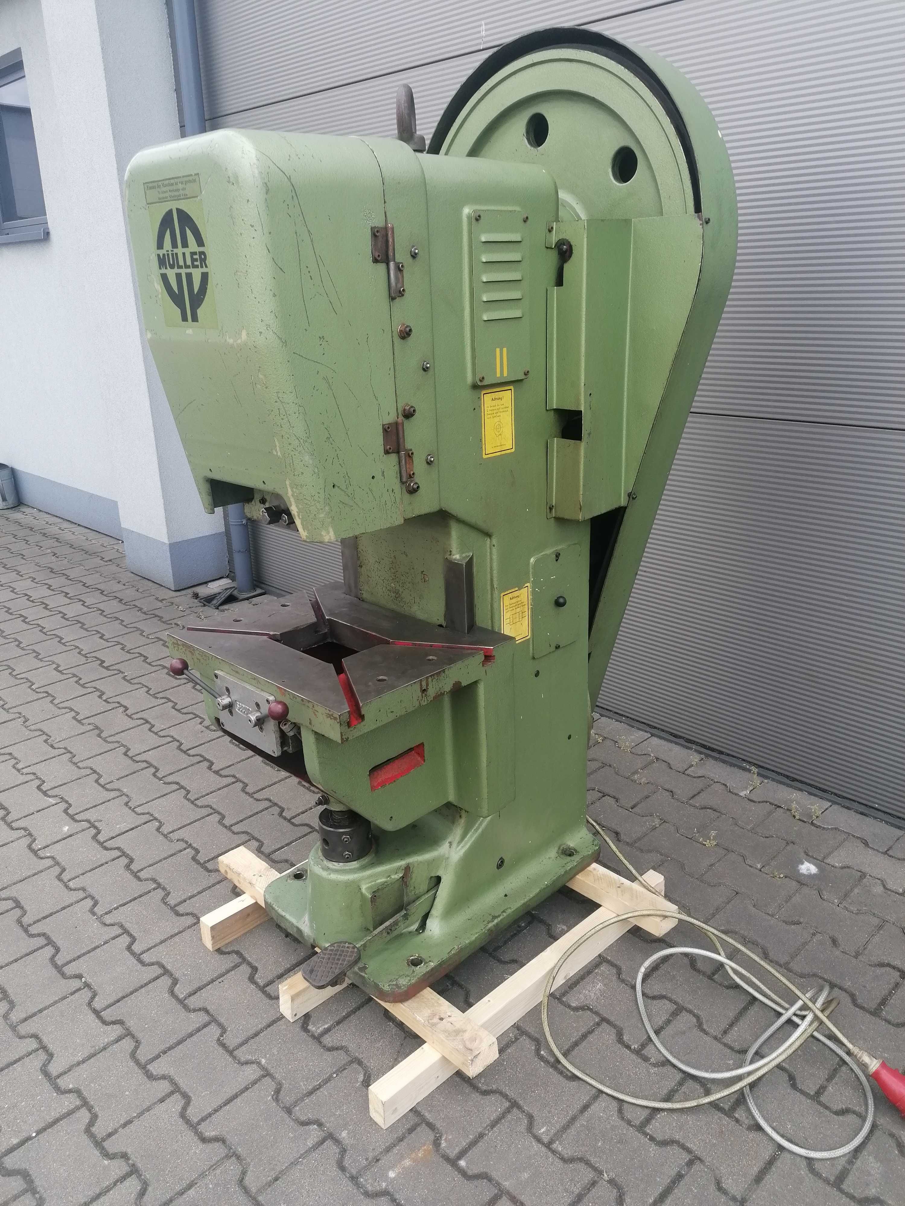 Prasa mimośrodowa muller 25 ton