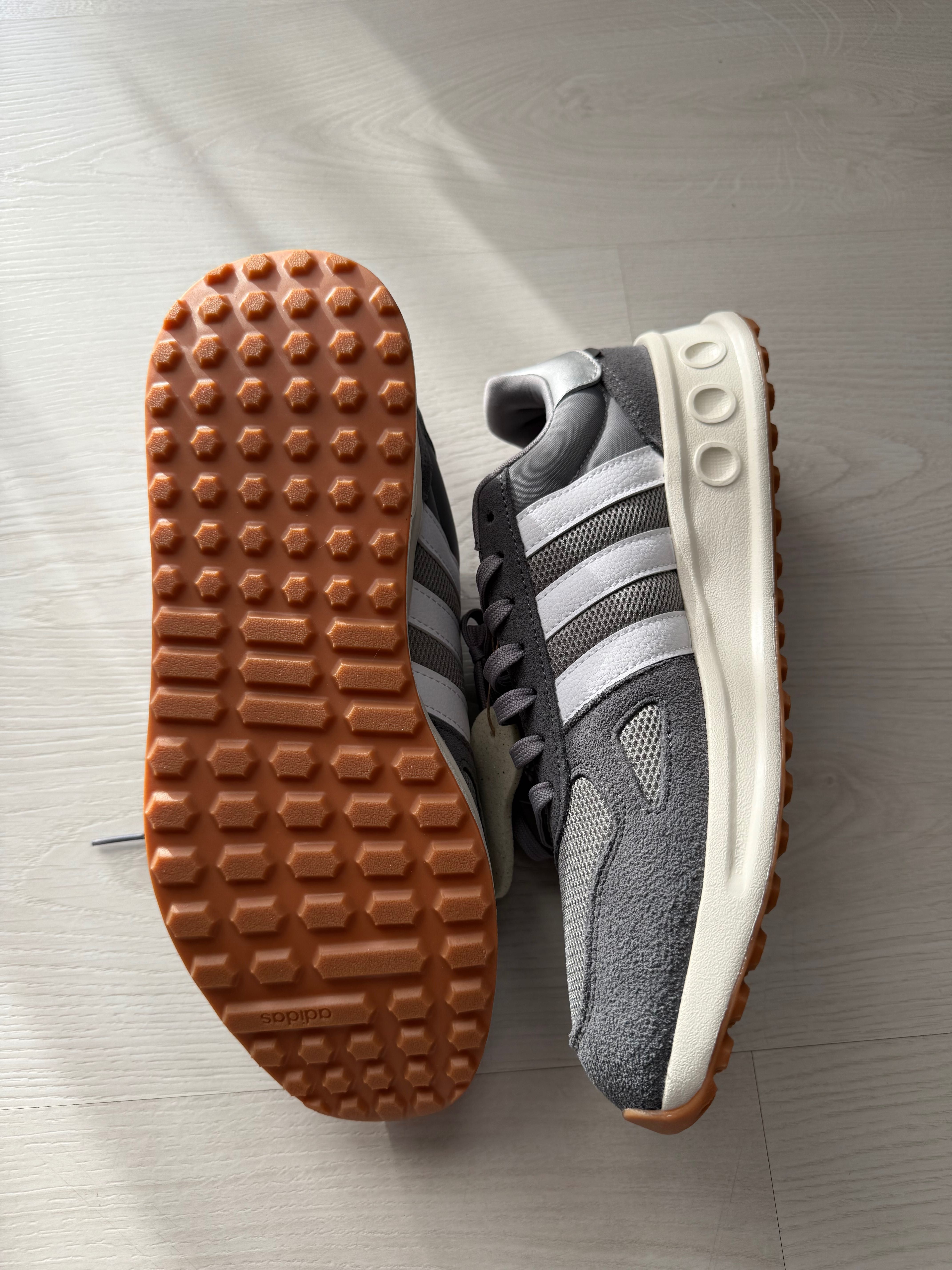 Чоловічі кросівки Adidas run 84 shoes