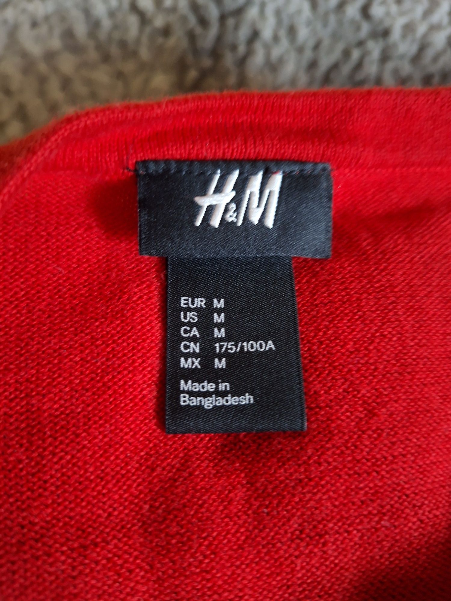 Czarno-Czerwony Sweterek H&M