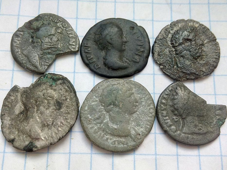 Денарії римські:срібло,лімес:Адріан,Траян,Комод,Пій та ін.Чудовий стан