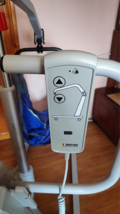 Електричний підйомник для інвалідів