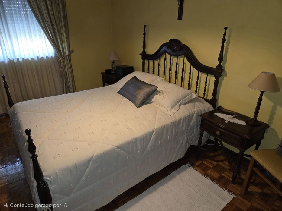 Móveis quarto madeira panga-panga