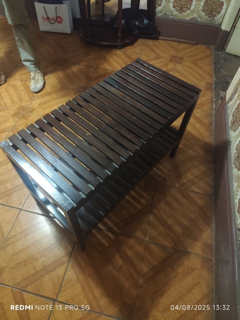 Banco em madeira IKEA