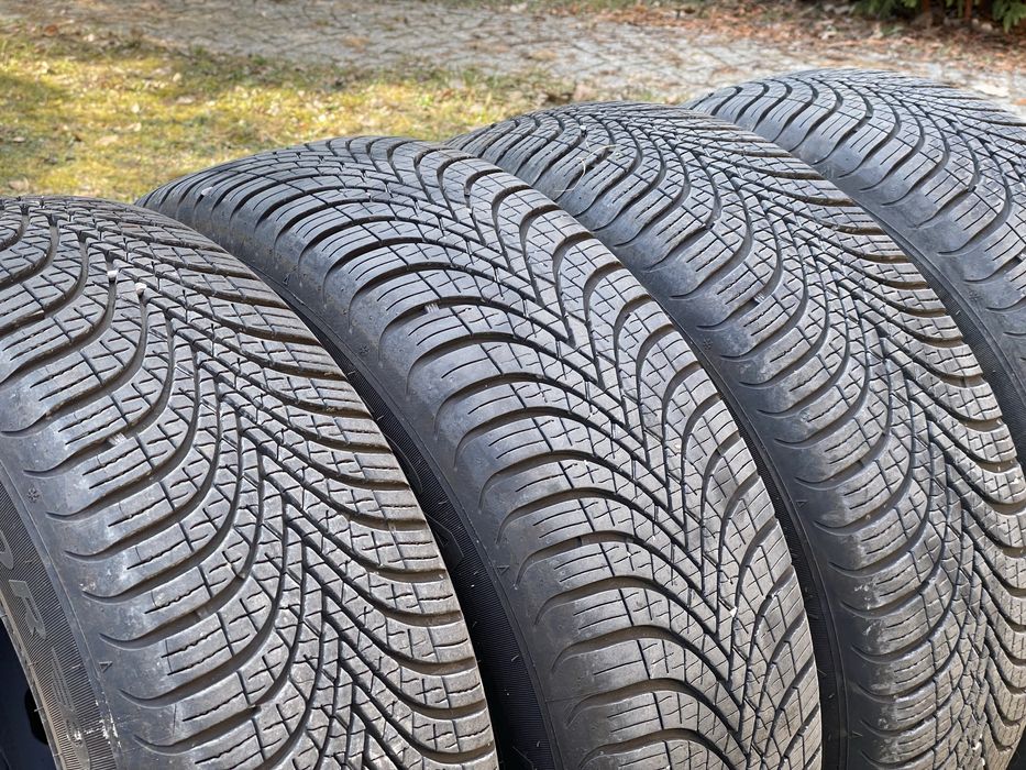 Zestaw Opony całoroczne z felgami do focusa mk2 195/65 R15 6Jx15x52,5