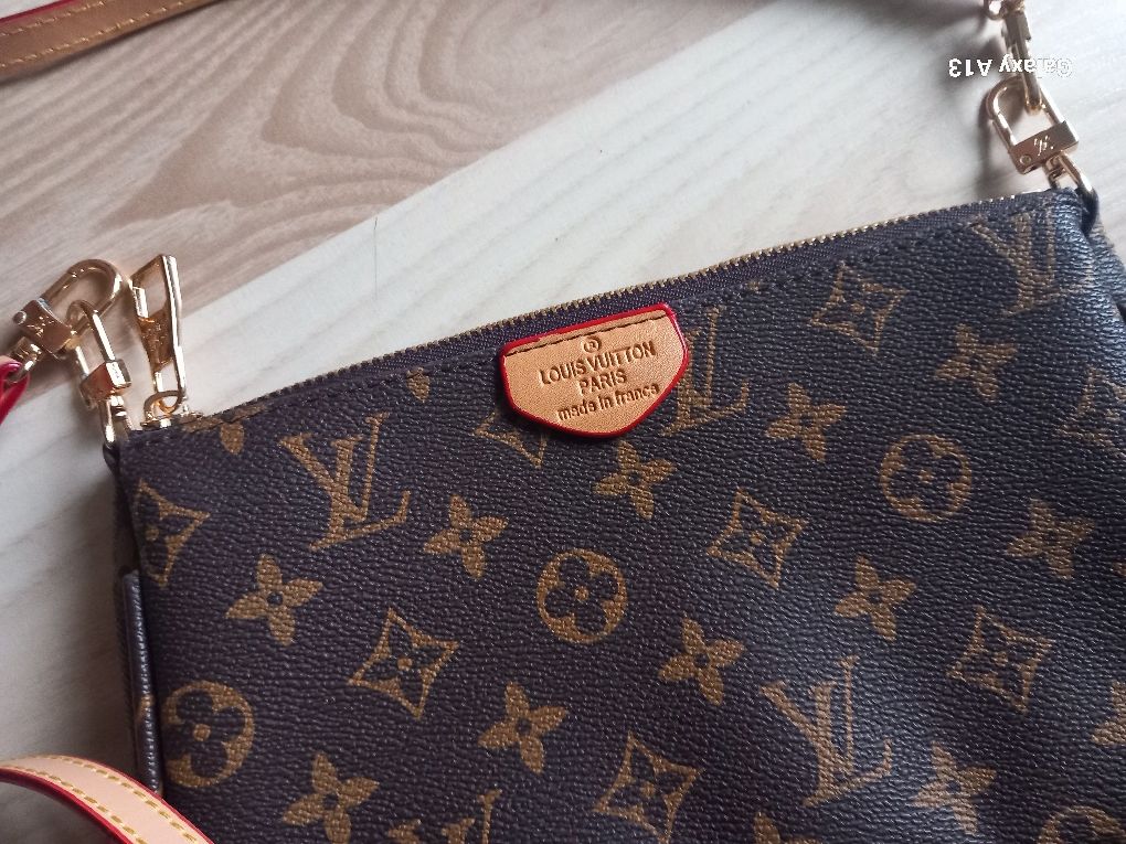Louis vuitton mała torebka na ramię