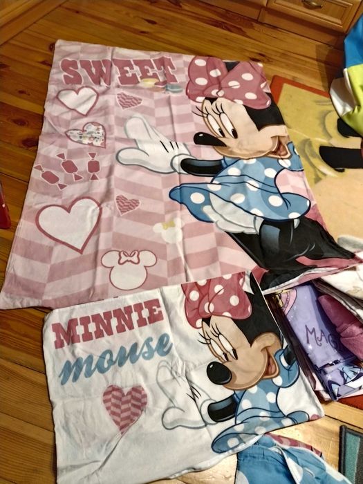 Pościel  dziecięca myszka minnie 2 komplety +prześcieradło