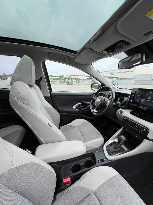 Toyota Yaris 1.5 HDF Hybrid 2023 – Excelente Estado