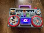 Retro Radiomagnetofon Szczeniaczka Fisher Price Śmiej się i ucz radio