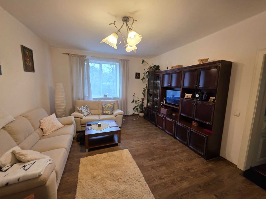 Особняк Городок в.Мазепи знаходиться в гарному з багатою зеленню місці