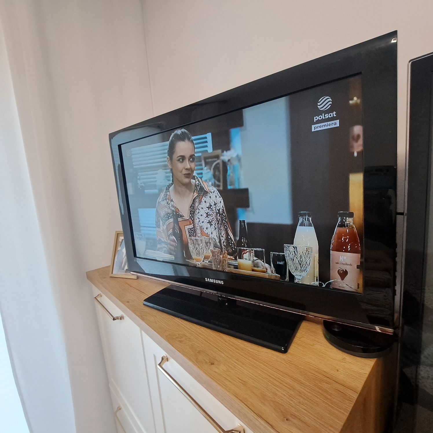 Telewizor 2 sztuki samsung całość paka