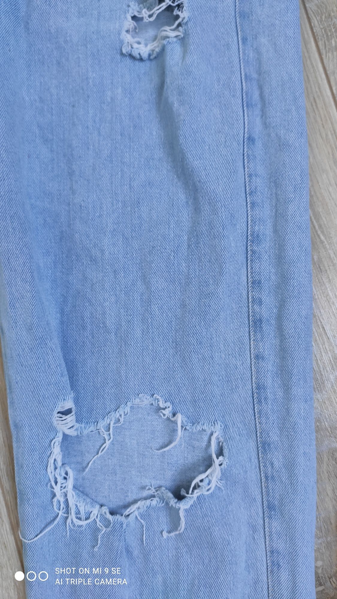 Spodnie jeansowe Pull&Bear rozmiar 34/36