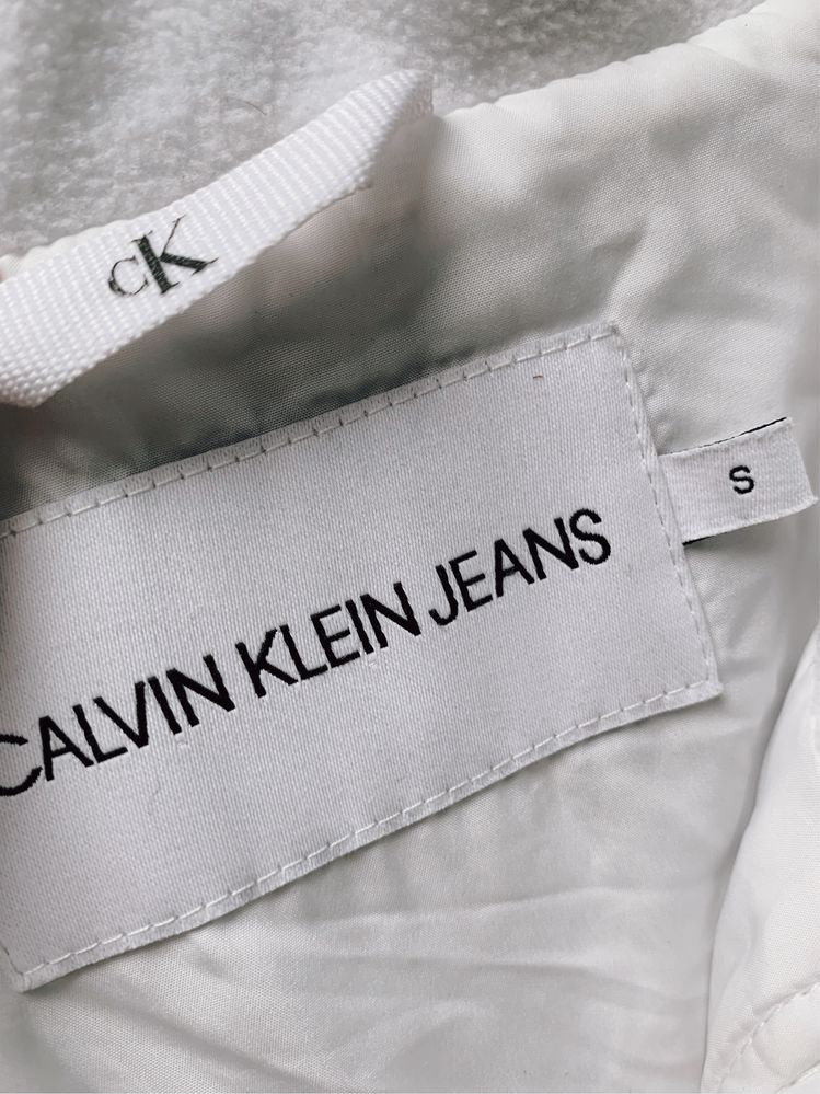 Kurtka biała bluza polarowa Calvin Klein