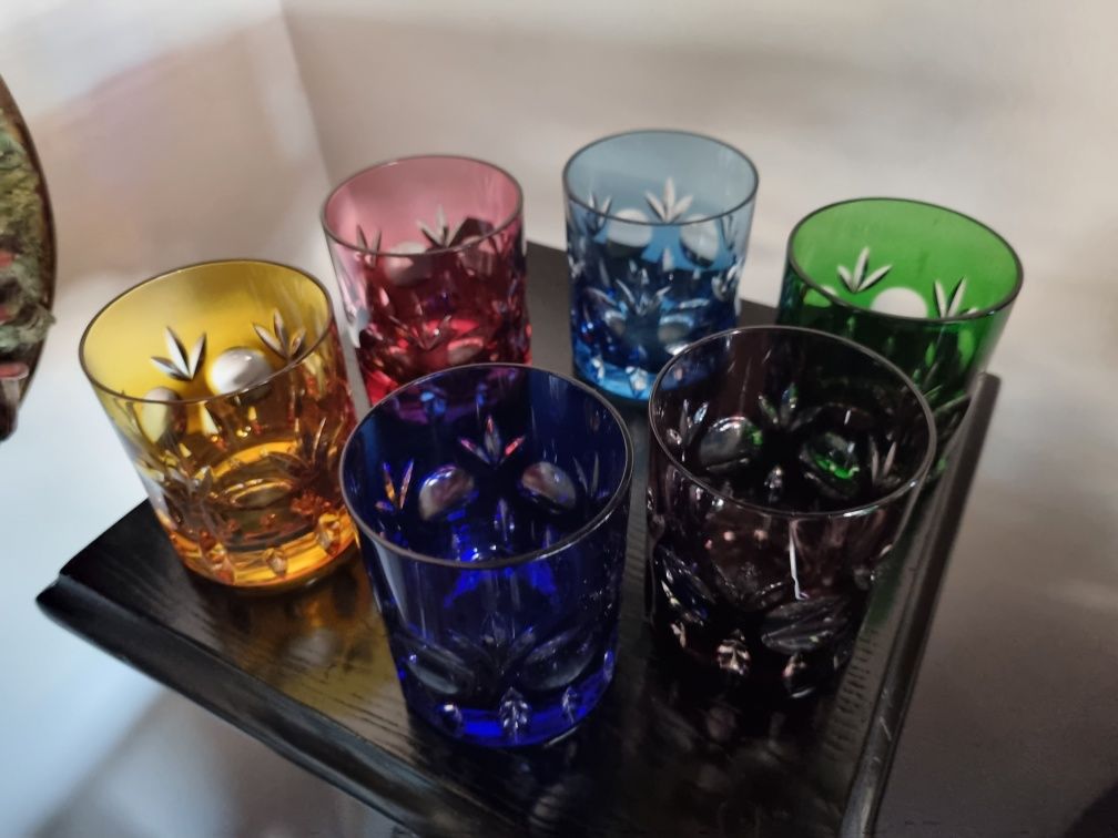 copos de cristal coloridos da Alemanha