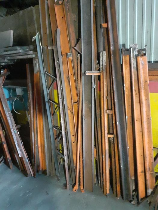 Chapa xadrez 5mm  espessura,80cm ×1 .50, retalhos de ferro  varios mod