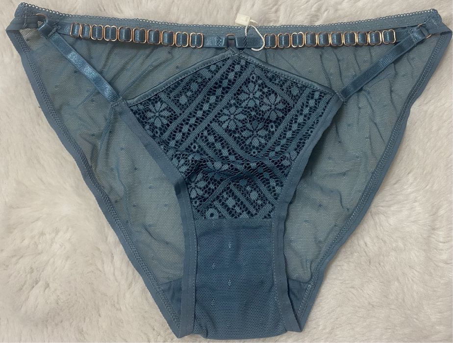 Жіноча нижня білизна