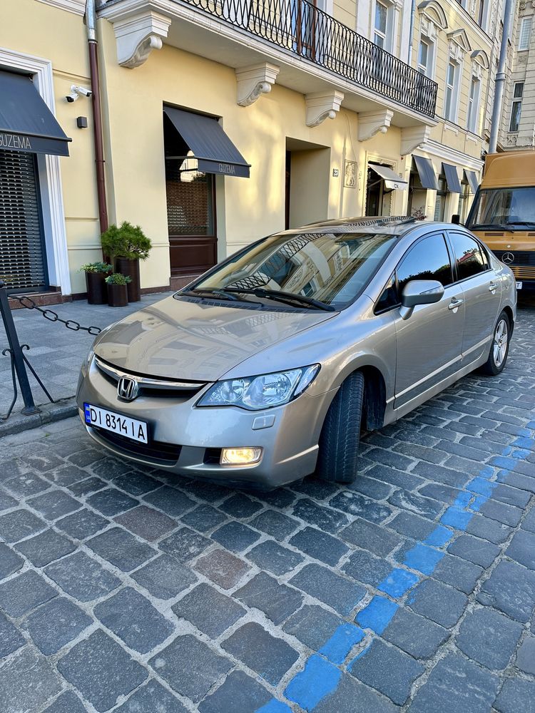 Honda Civic 8 4D
