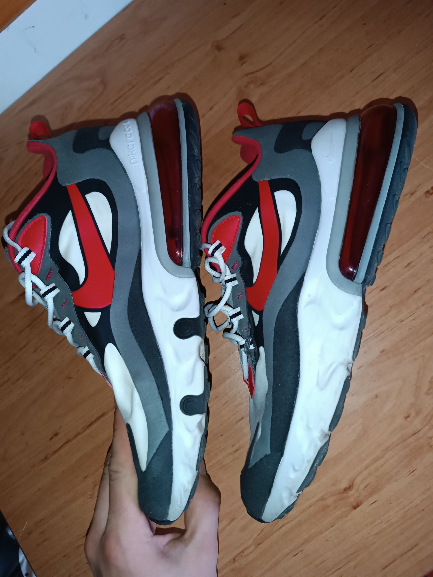Nike air react 270 Roz.44