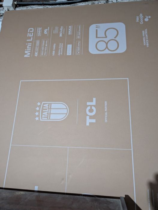 TV TCL 85" bom estado