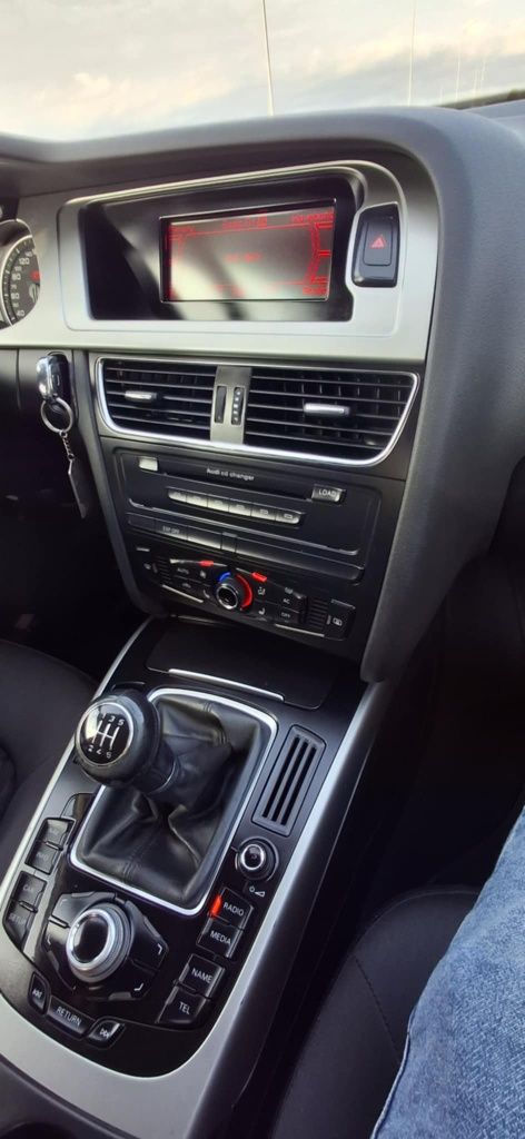 Sprzedam audi a4b8