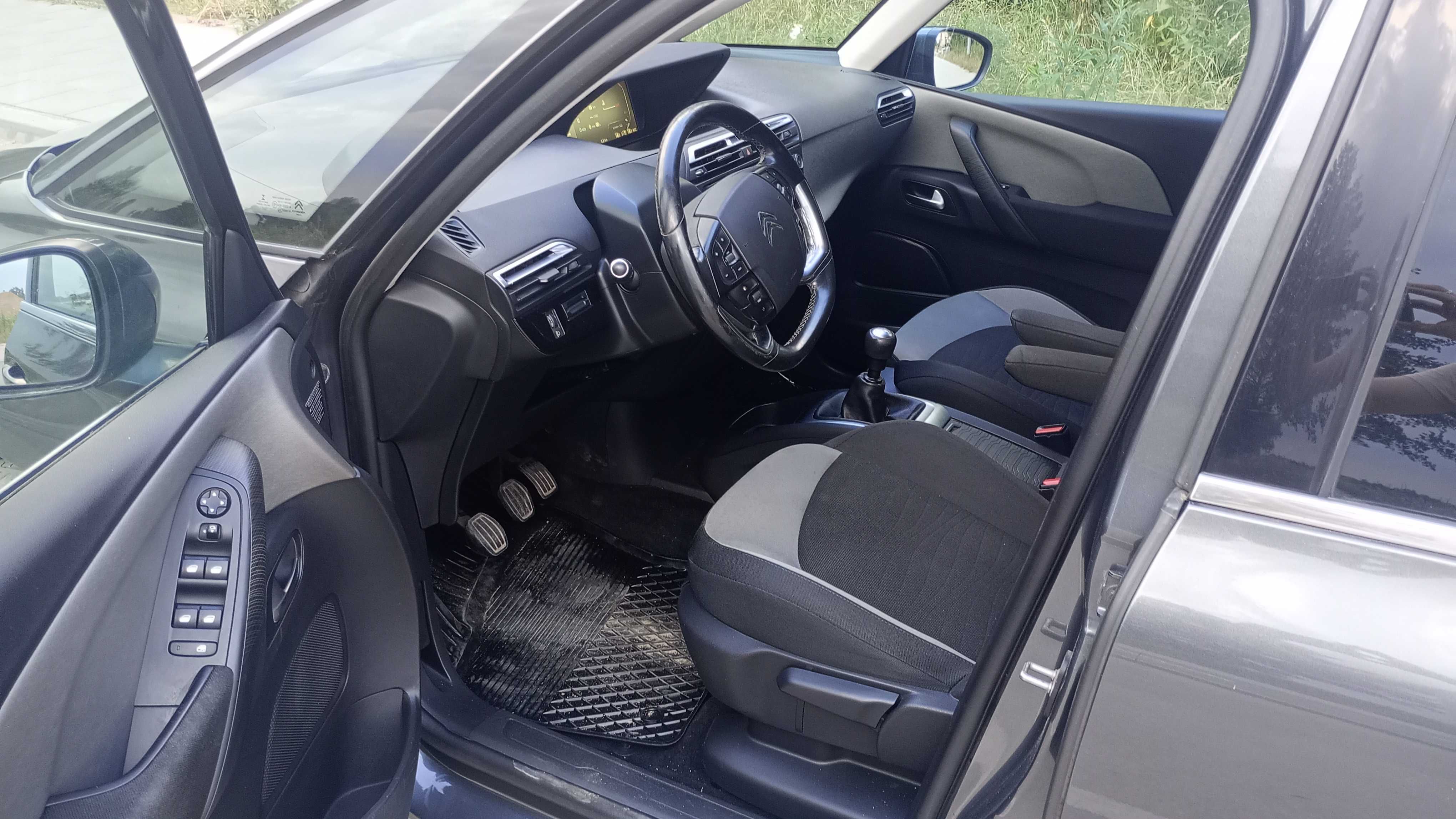 Citroen C4 Picasso 2015r 1.6HDI stan bdb Serwisowany