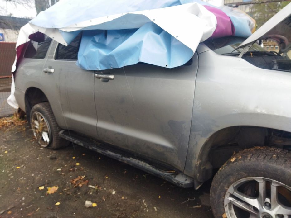 Розбірка Toyota Sequoia