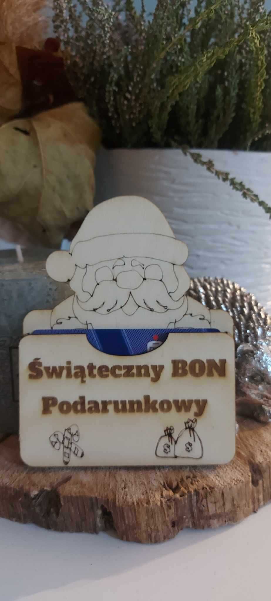 Świąteczny bon podarunkowy ze sklejki na pieniądze lub kartęupominkową