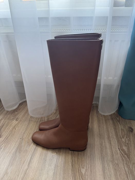 Шикарні чоботи celine з натуральної шкіри, стан 10/10