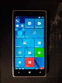 Телефон Nokia Lumia 830