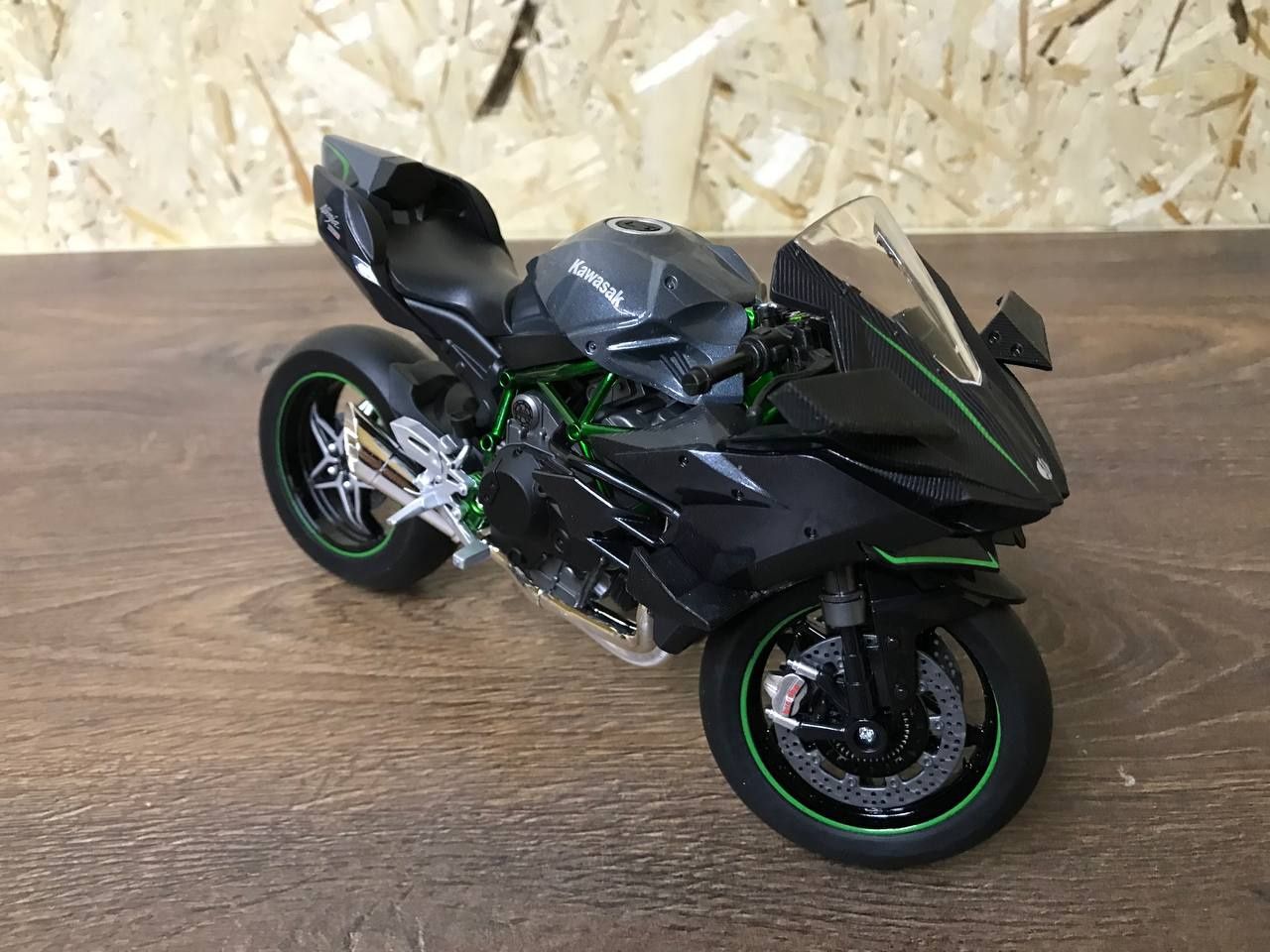 Колекційна Модель мотоцикла "Kawasaki Ninja H2R"