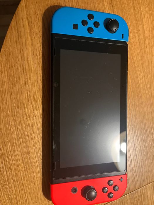 Konsola Nintendo Switch + gra i kontroler