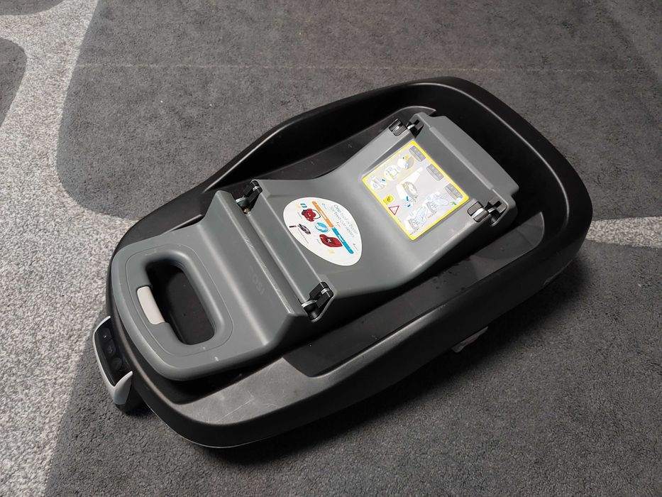 Fotelik samochodowy Maxi Cosi Pebble + baza FamilyFix