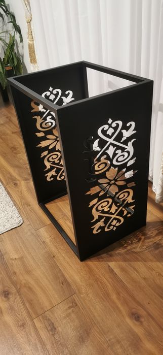 Stojak na drewno kominkowe