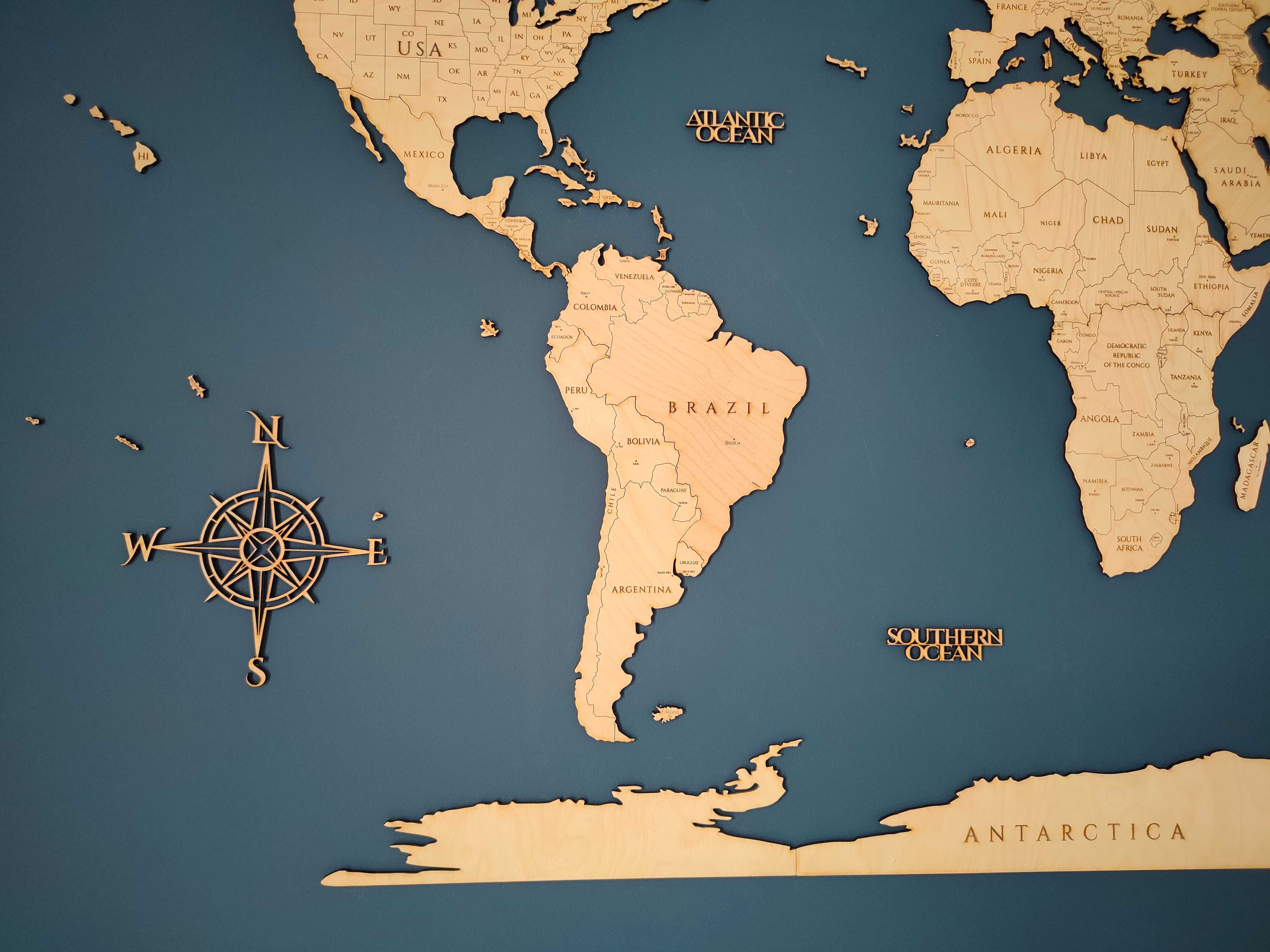 Drewniana Mapa Świata