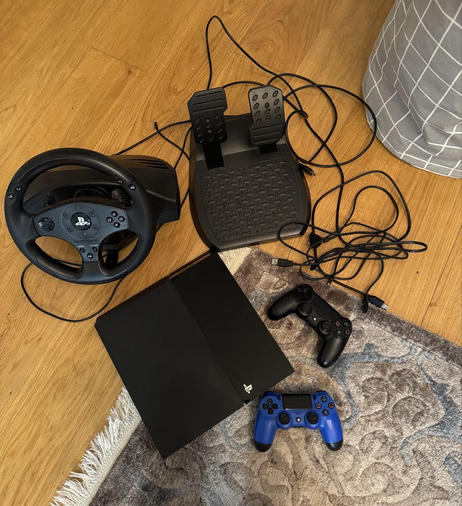 PS 4 Jet black CUH-1116A 500mb ,руль thrustmaster t80 , ігри