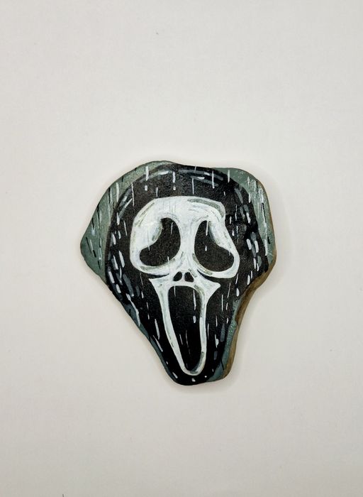 Ręcznie malowany kamień krzyk ghostface obraz obrazek