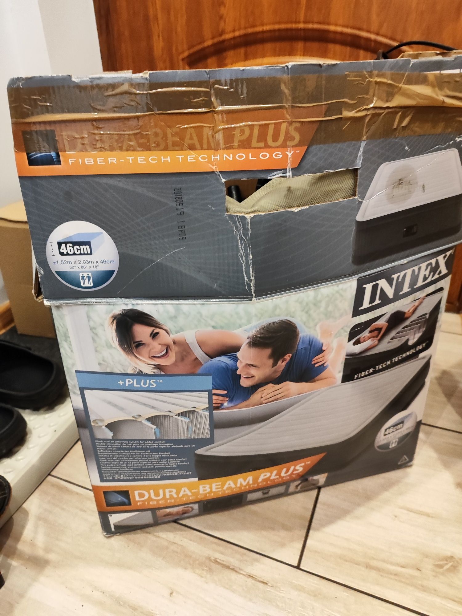 Materac INTEX z kompresorem