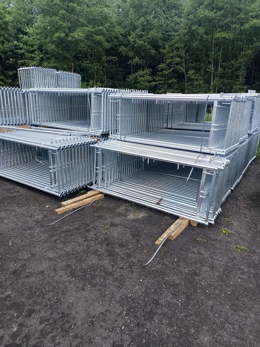 Wynajem Rusztowań Elewacyjnych