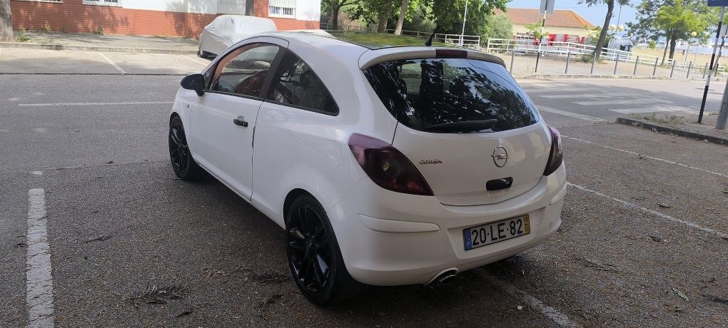 Opel Corsa BLACK EDITION  12/2010