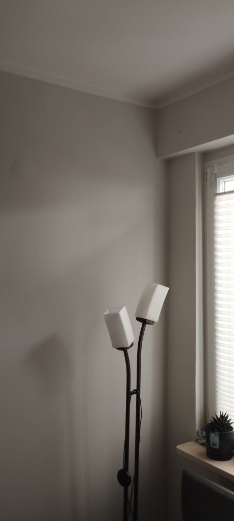 Lampa sufitowa i stojąca