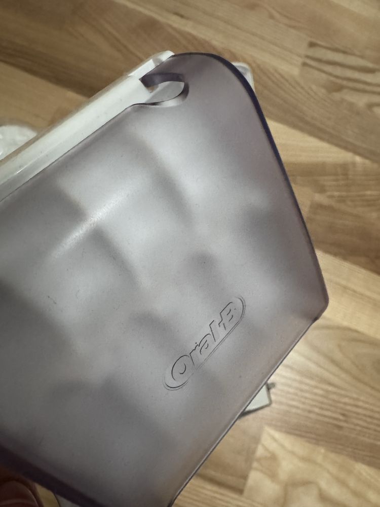 Braun 3760 zestaw szczoteczki oralb szczoteczka chwytak uchwyt etui